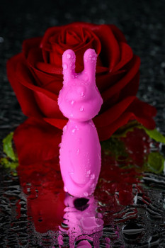 Розовый мини-вибратор Eromantica Puss с ушками - 8,5 см.